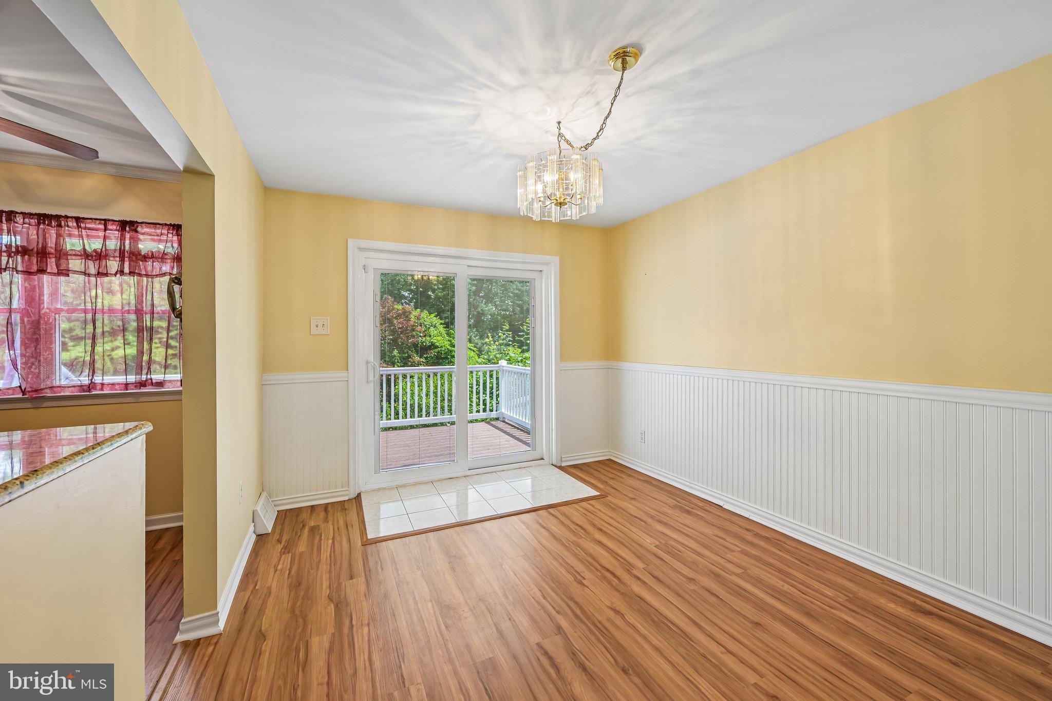 12534 Fedor Road Philadelphia, PA 19154 - Photo 15 of 66 Bright and inviting dining space.