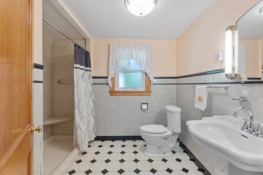322 Patriots Road Templeton, MA 01468 - Photo 13 of 42 a bathroom with a sink toilet and shower