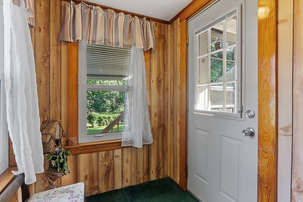 322 Patriots Road Templeton, MA 01468 - Photo 5 of 42 a view of a front door
