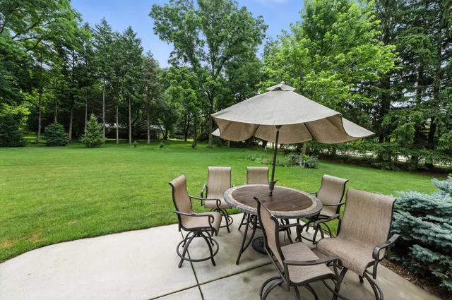 $734,000 | W238N7214 Michele Lane, Sussex, WI 53089