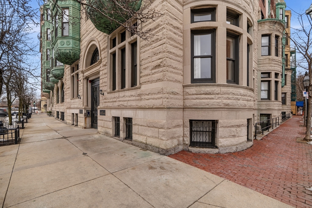 10 Charlesgate East, Unit 2 Boston, MA 02215 - Photo 16 of 18