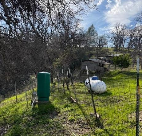 16164 Nugget Road Corning, CA 96021 - Photo 23 of 53 Propane tank