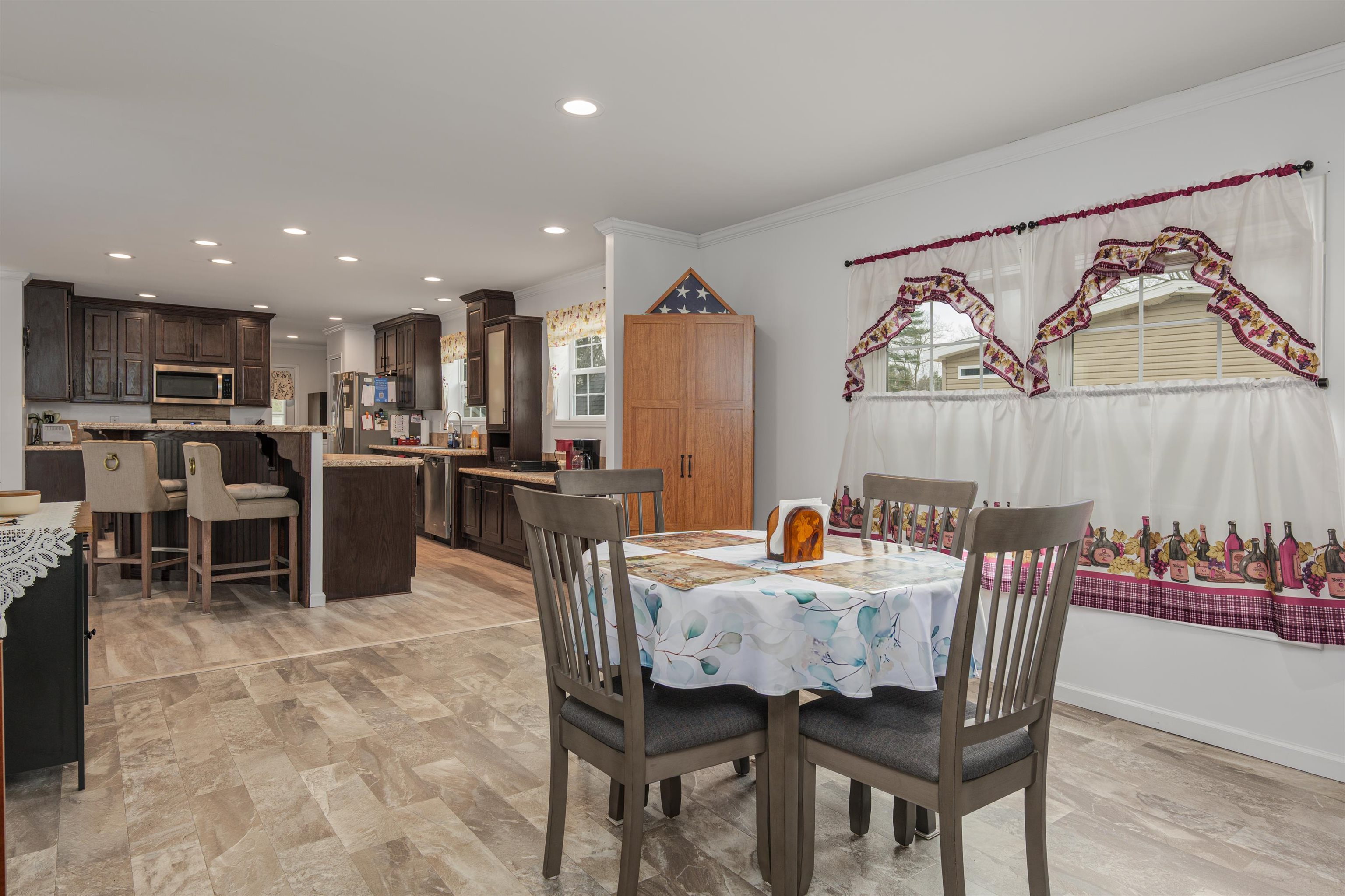 214 Robin Hood Lane Exeter, NH 03833 - Photo 13 of 26