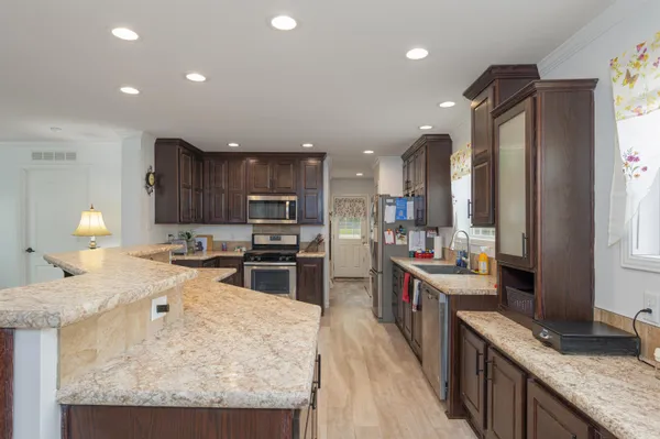 $249,000 | 214 Robin Hood Lane, Exeter, NH 03833
