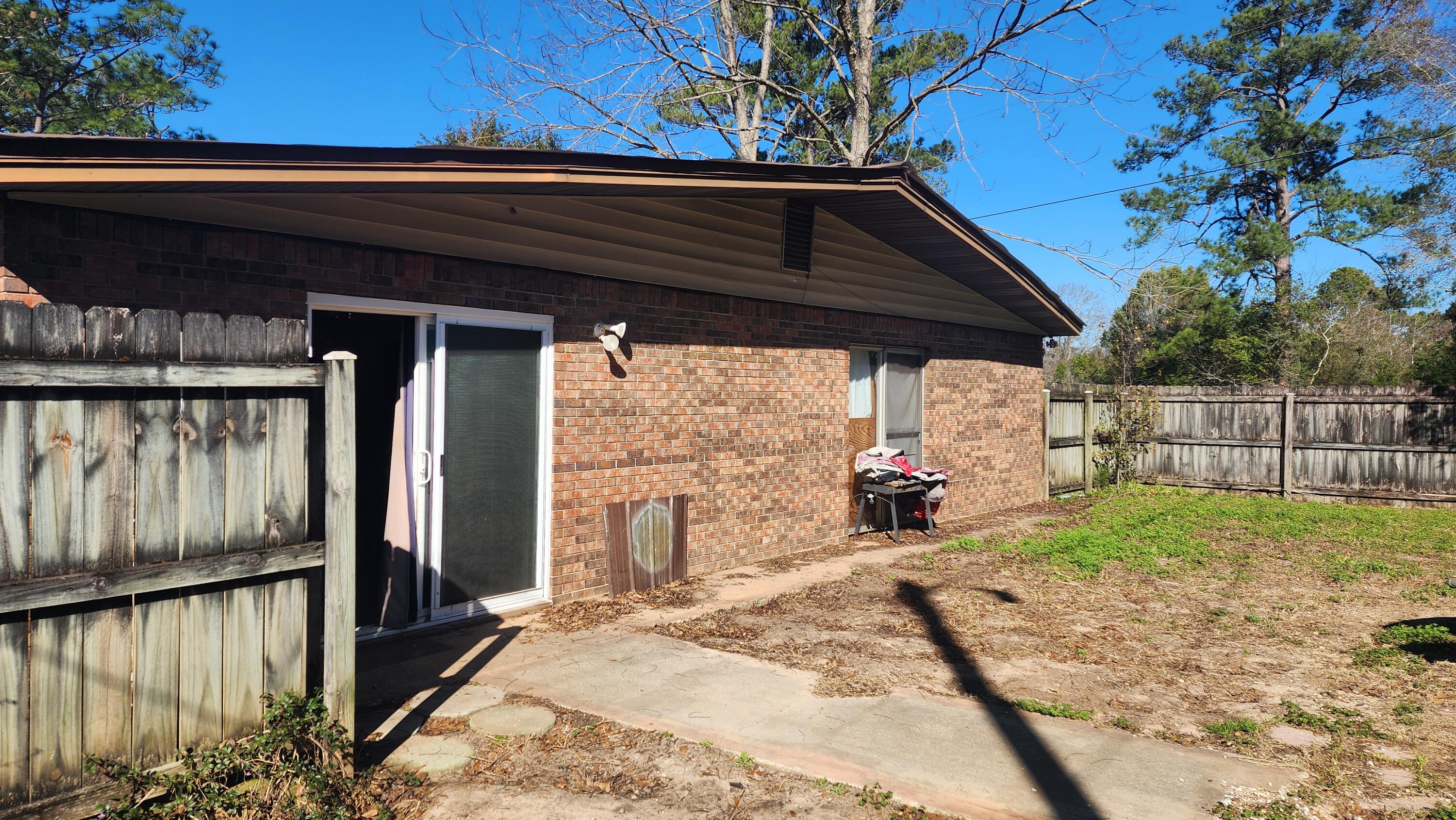 6127 Barnes Road Crestview, FL 32536 - Photo 14 of 16 a view of outdoor space