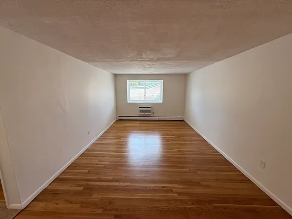 $2,000 | 154 Main Street, Unit 12, Everett, MA 02149