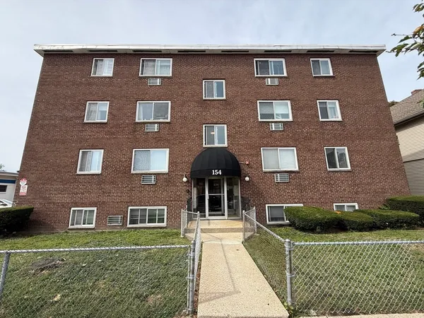 $2,000 | 154 Main Street, Unit 12, Everett, MA 02149