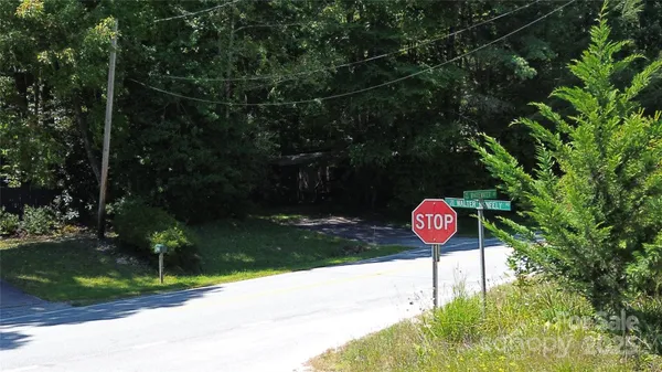 $469,000 | 142 Whitewater Lane, Sapphire, NC 28774
