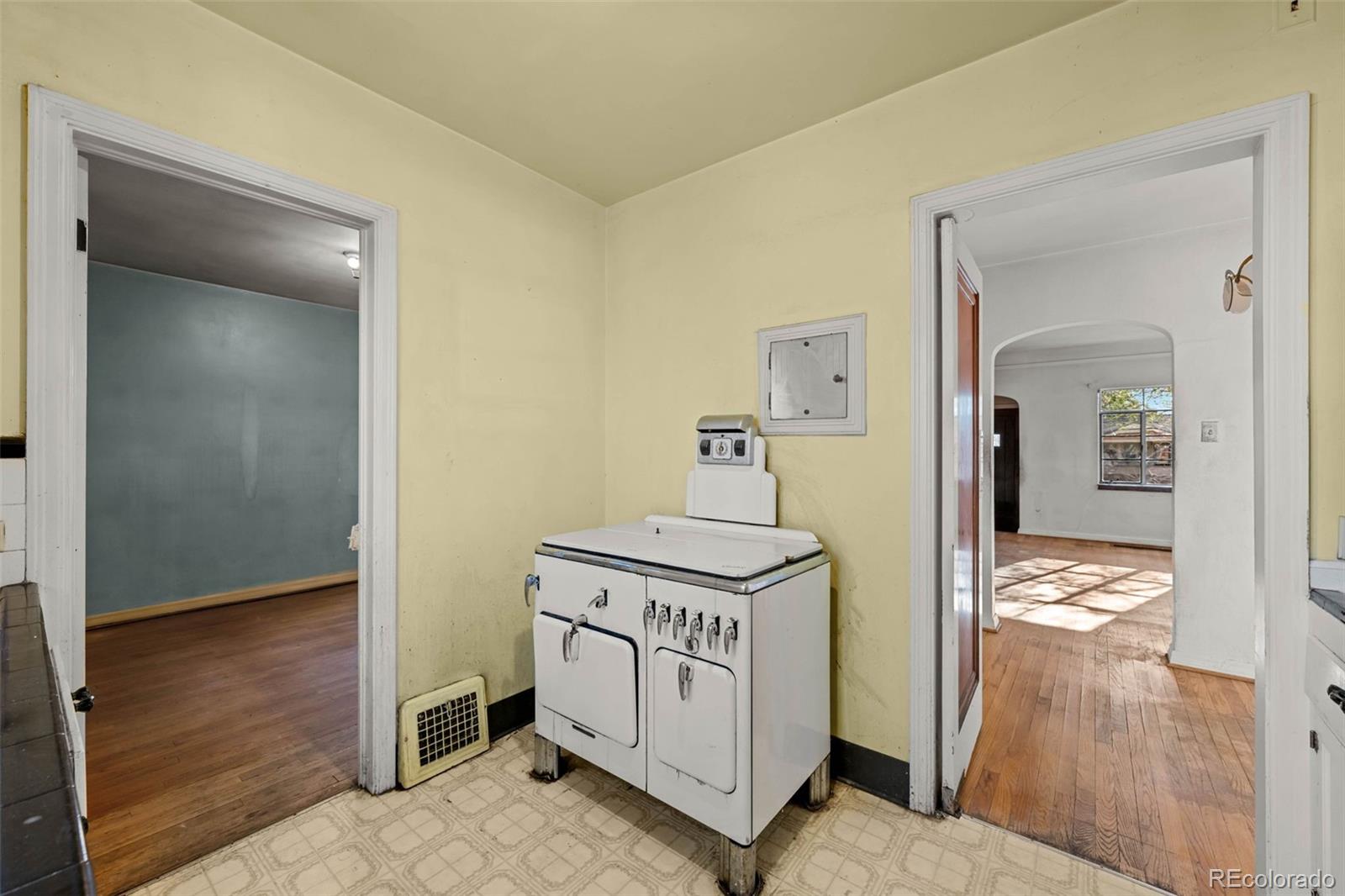 1341 Eudora Street Denver, CO 80220 - Photo 11 of 22