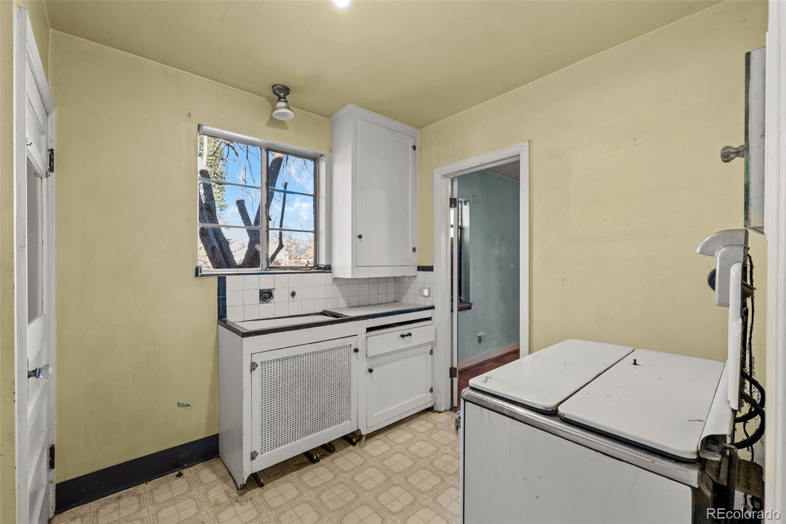 1341 Eudora Street Denver, CO 80220 - Photo 10 of 22