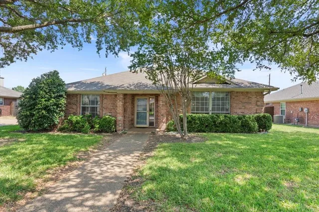 $319,000 | 1414 Chapel Hill Drive, Waco, TX 76712