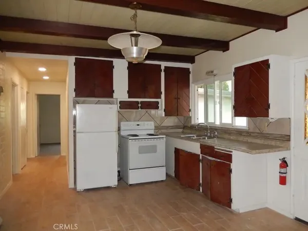 $3,600 | 983 West Foothill Boulevard, San Luis Obispo, CA 93405