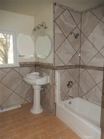 $3,600 | 983 West Foothill Boulevard, San Luis Obispo, CA 93405