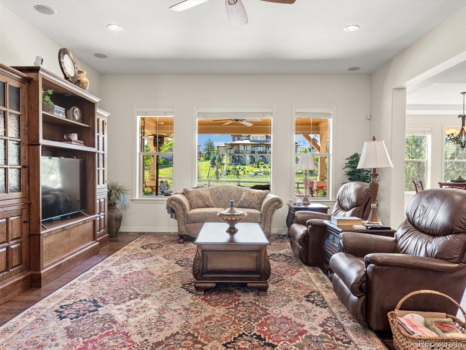 312 Basilwood Way Highlands Ranch, CO 80126 - Photo 8 of 39