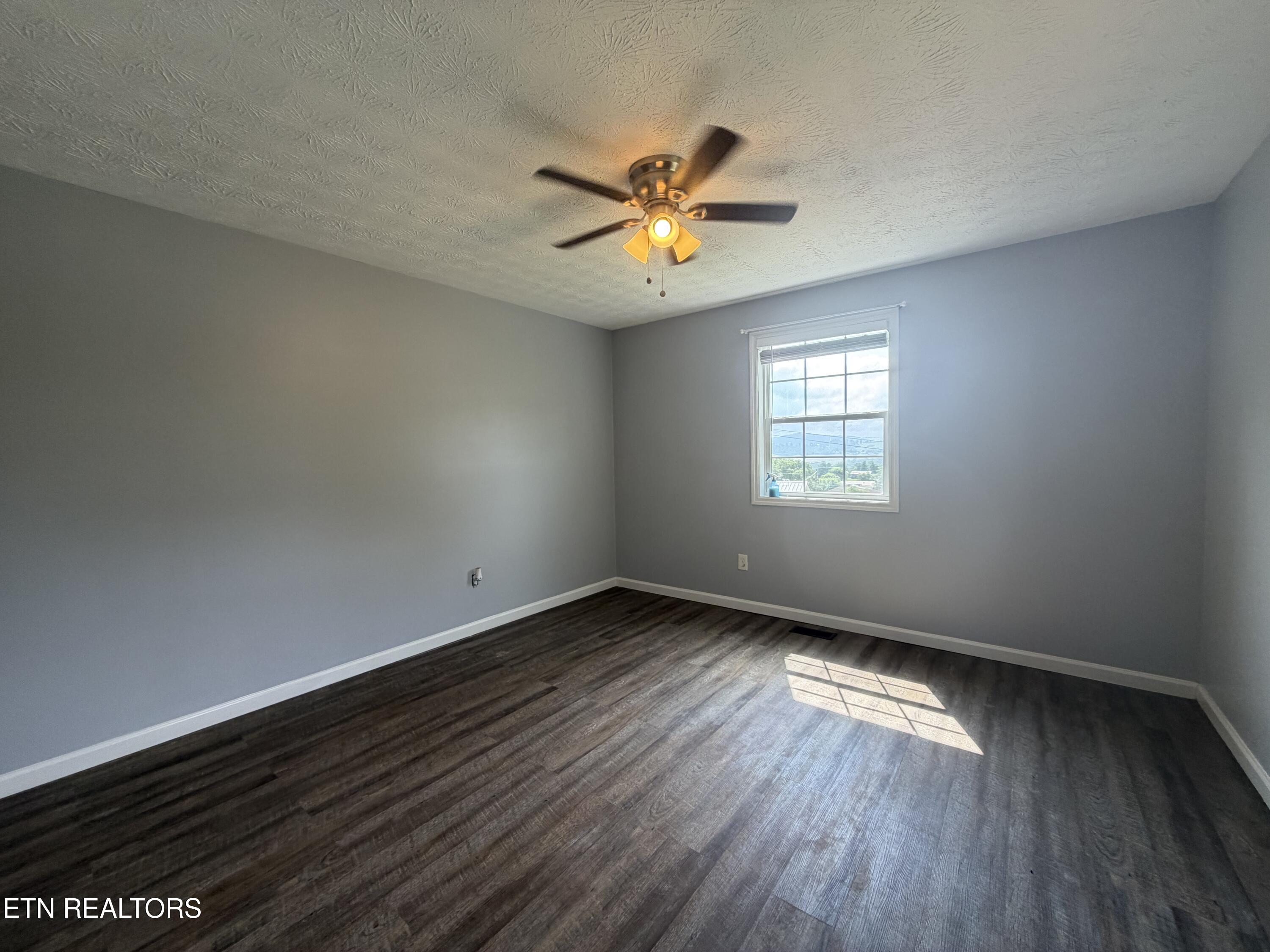 618 Essary Road Tazewell, TN 37879 - Photo 26 of 46 IMG_4746