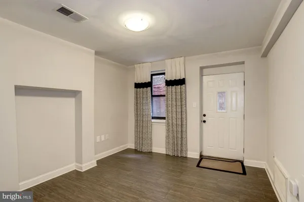 $2,650 | 2022 N Street Northwest, Unit B, Washington, DC 20036