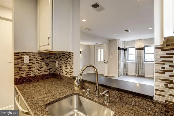 $2,650 | 2022 N Street Northwest, Unit B, Washington, DC 20036