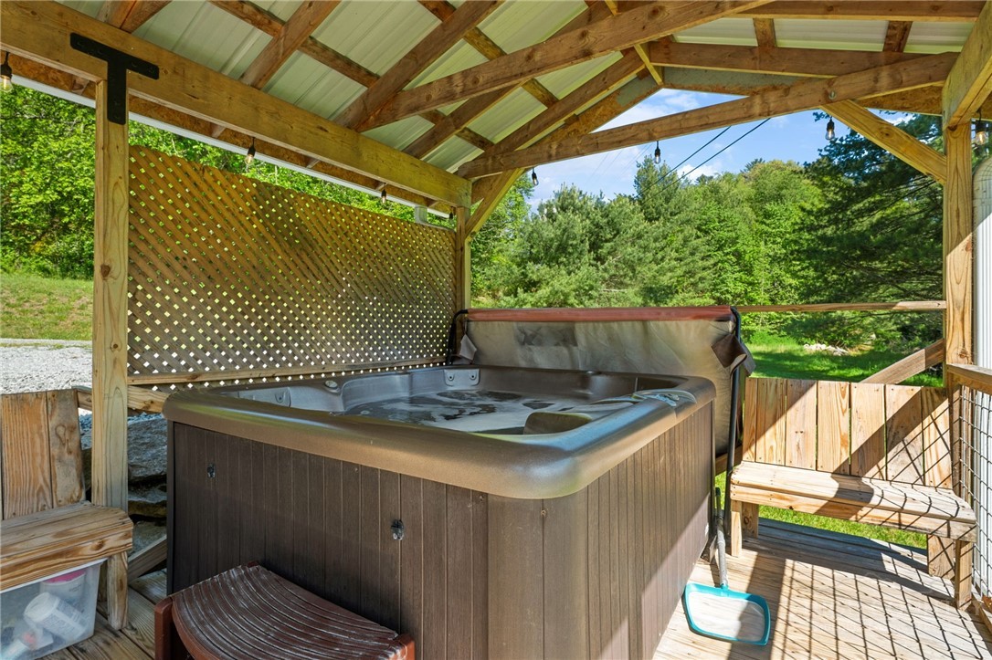 634-636 Watauga River Road Sugar Grove, NC 28679 - Photo 26 of 50 a view of outdoor space with wooden fence