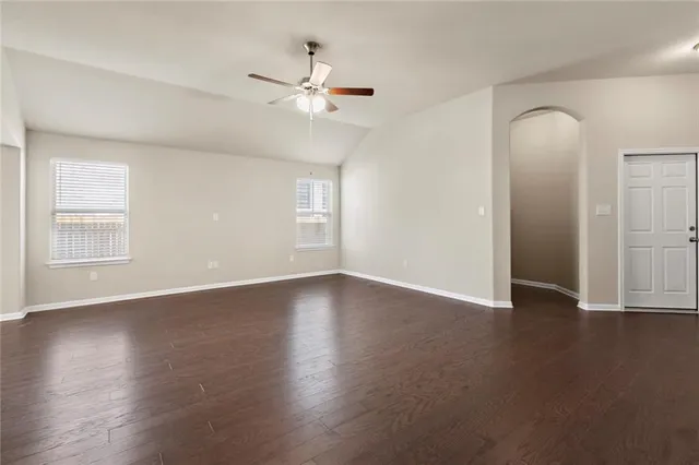 $2,200 | 1101 Goldilocks Lane, Manchaca, TX 78652