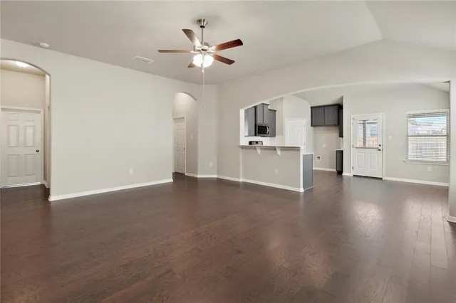 $2,200 | 1101 Goldilocks Lane, Manchaca, TX 78652