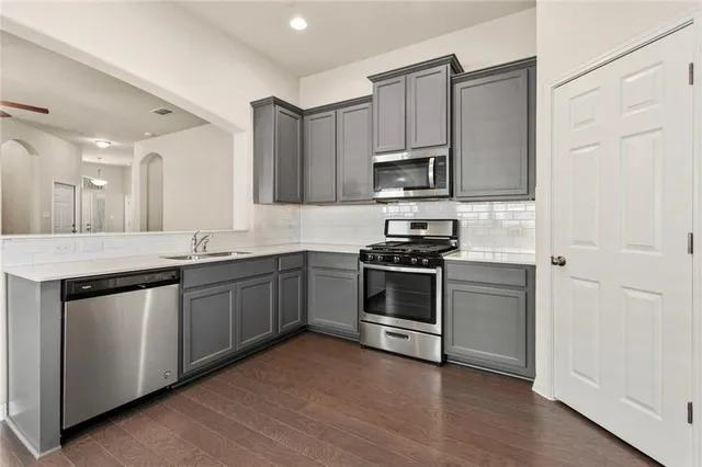 $2,200 | 1101 Goldilocks Lane, Manchaca, TX 78652