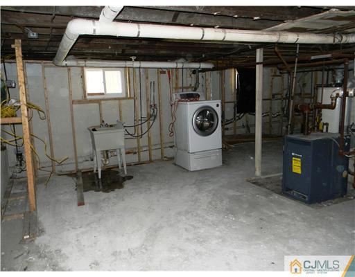 512 Parkside Road Plainfield, NJ 07060 - Photo 12 of 14 Gallery Image 12