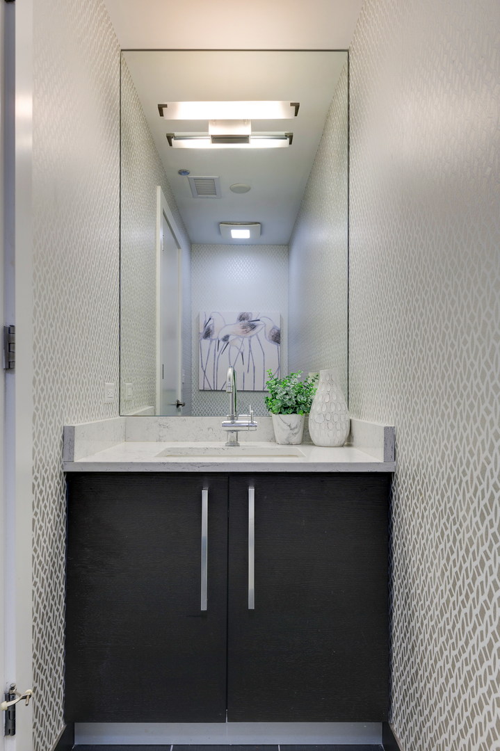110 West Superior Street, Unit 2003 Chicago, IL 60654 - Photo 13 of 38