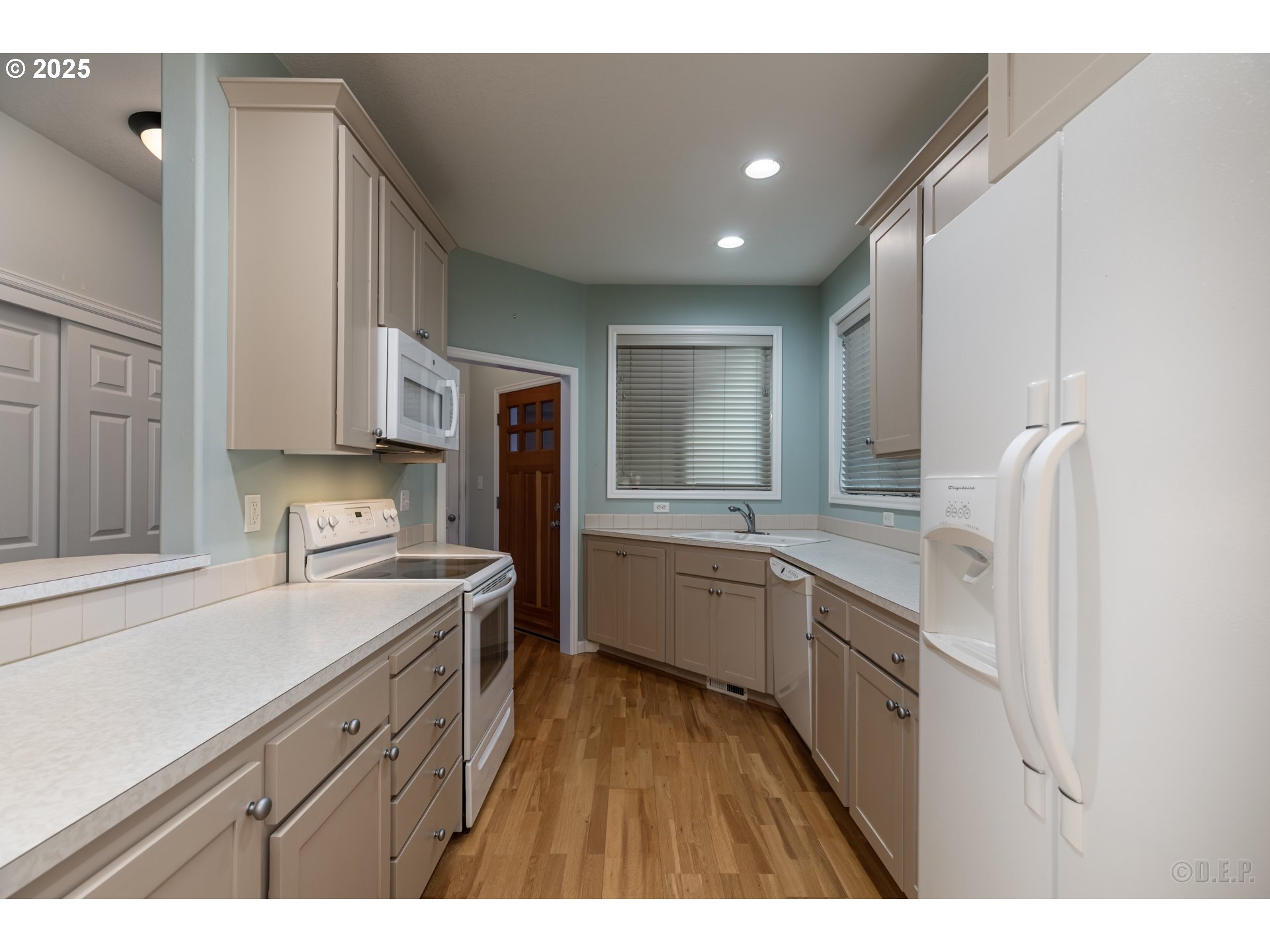 102 Coho Terrace Rainier, OR 97048 - Photo 4 of 25