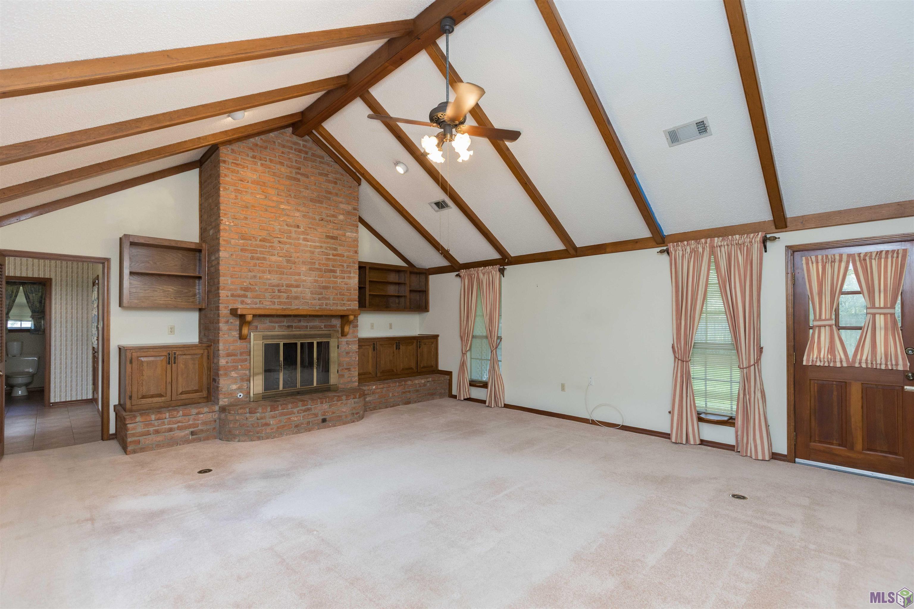 6631 Boone Avenue Baton Rouge, LA 70808 - Photo 5 of 47 LIVING ROOM