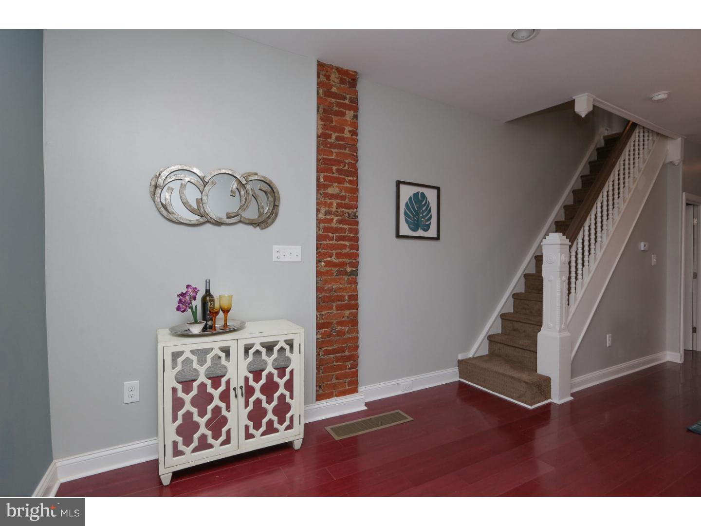 316 Righter Street Philadelphia, PA 19128 - Photo 16 of 25 Living Room