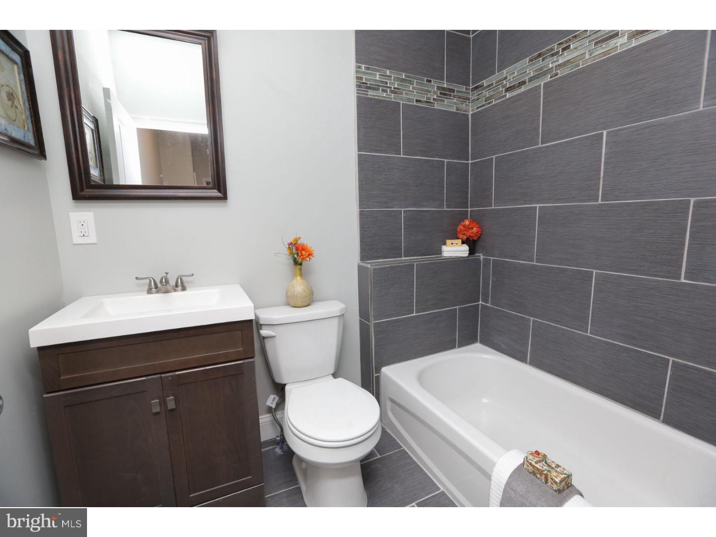 316 Righter Street Philadelphia, PA 19128 - Photo 20 of 25 Bathroom