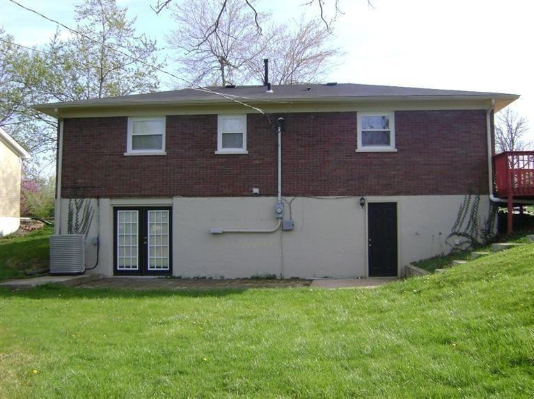 651 Charlbury Road Lexington, KY 40505 - Photo 24 of 25 Back View Of Home