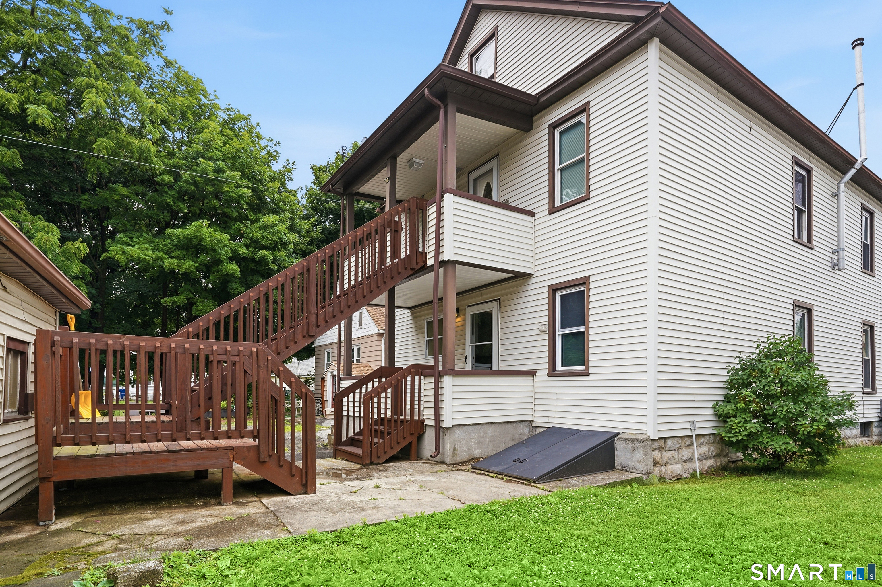 28 Alice Street Torrington, CT 06790 - Photo 2 of 39