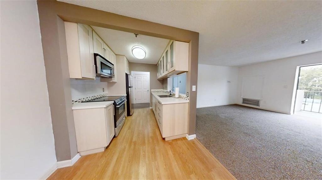 300 Johnson Ferry Road, Unit B311 Atlanta, GA 30328 - Photo 2 of 24 Gallery Image 2