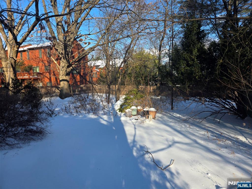 21 Sampson Street Saddle Brook, NJ 07663 - Photo 2 of 9