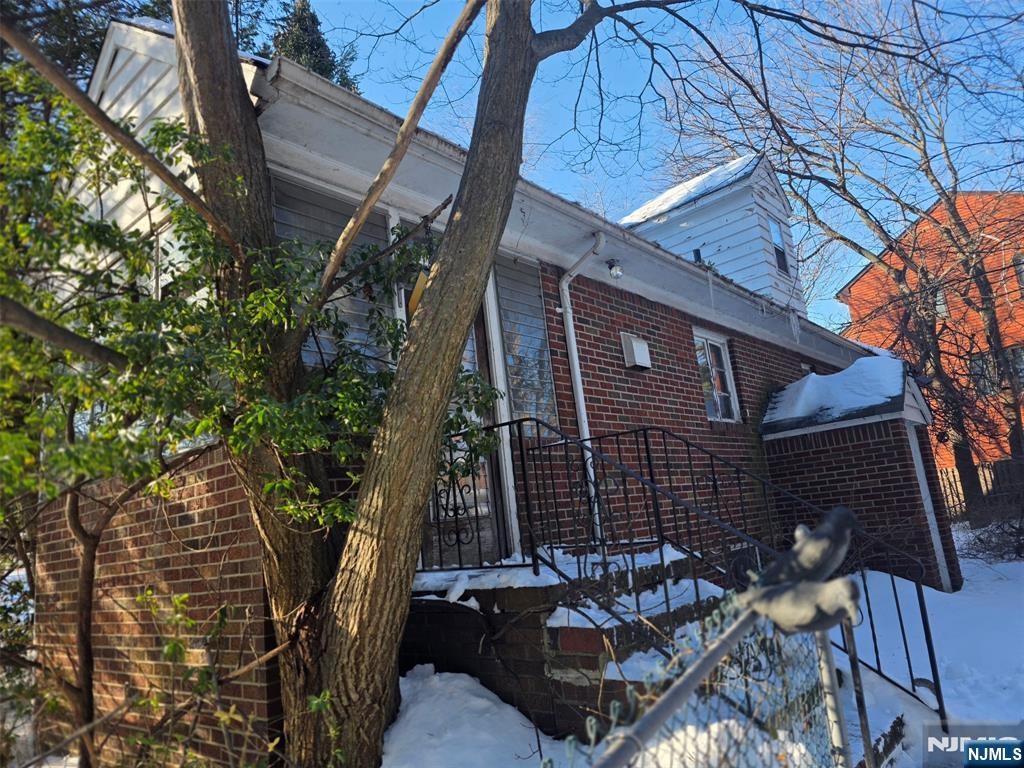 21 Sampson Street Saddle Brook, NJ 07663 - Photo 3 of 9