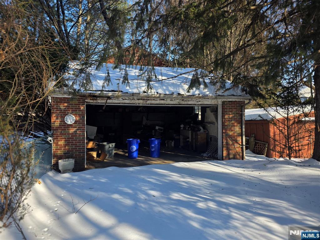 21 Sampson Street Saddle Brook, NJ 07663 - Photo 4 of 9