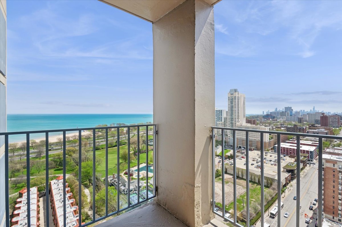 5320 North Sheridan Road, Unit 2403 Chicago, IL 60640 - Photo 7 of 18 a view of a city skyline from a balcony