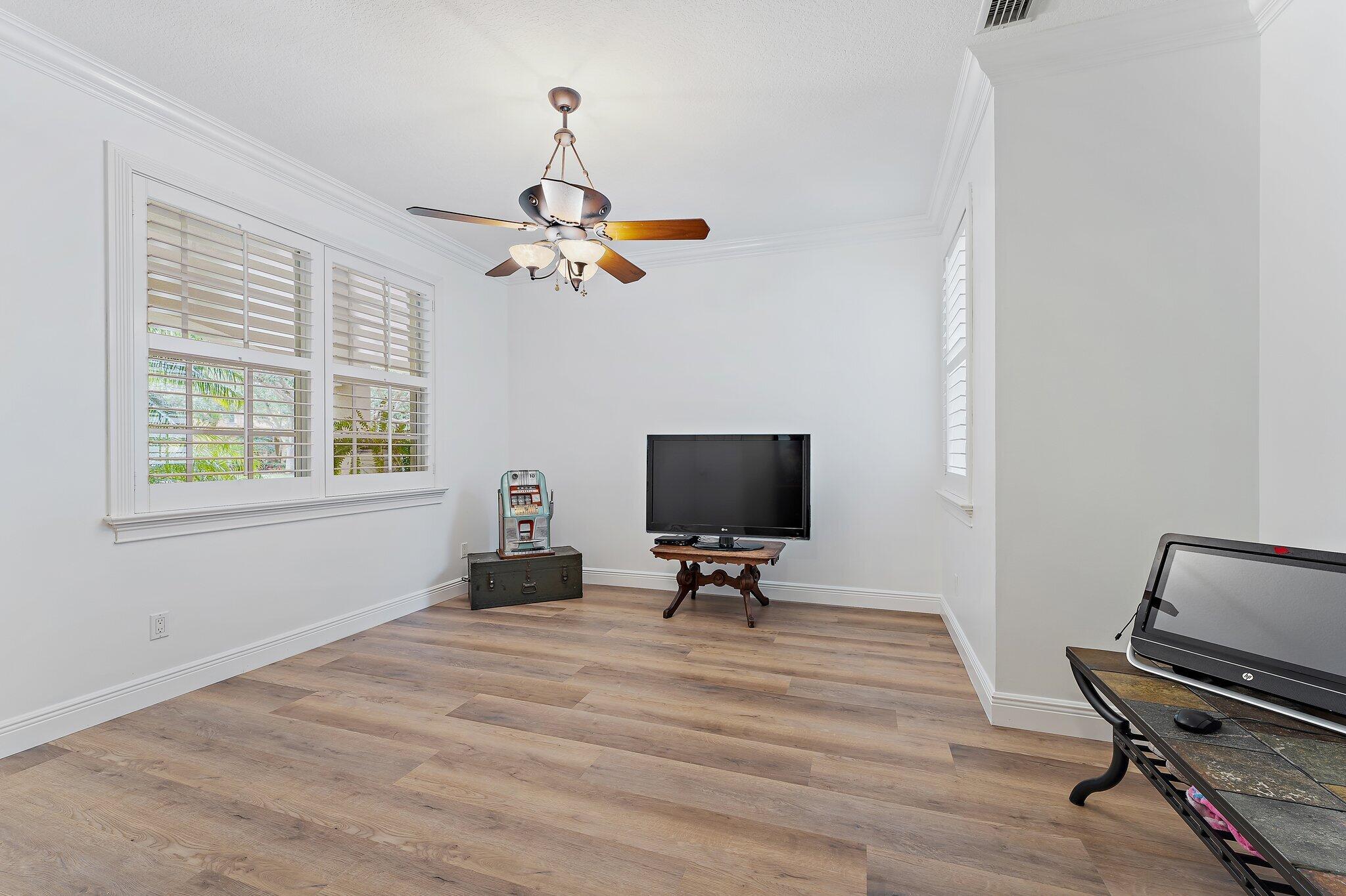 242 San Remo Drive Jupiter, FL 33458 - Photo 13 of 54 Office/Den