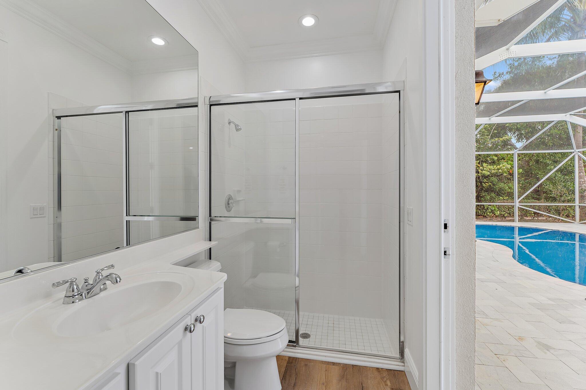 242 San Remo Drive Jupiter, FL 33458 - Photo 27 of 54 Full Cabana Bath