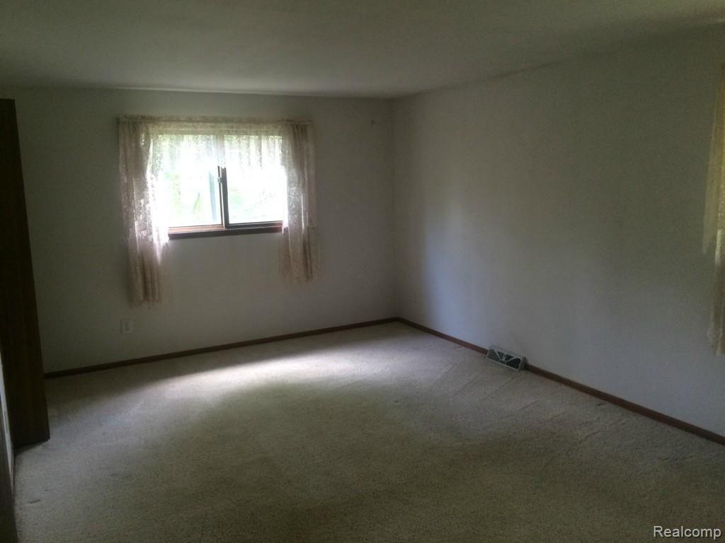7845 Graham Road Jeddo, MI 48032 - Photo 11 of 28