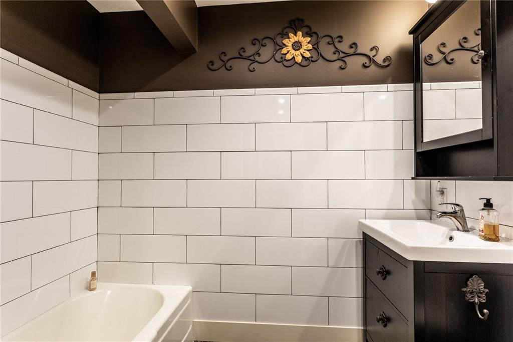 7935 Oakland Road Indianapolis, IN 46240 - Photo 30 of 47 Gallery Image 30