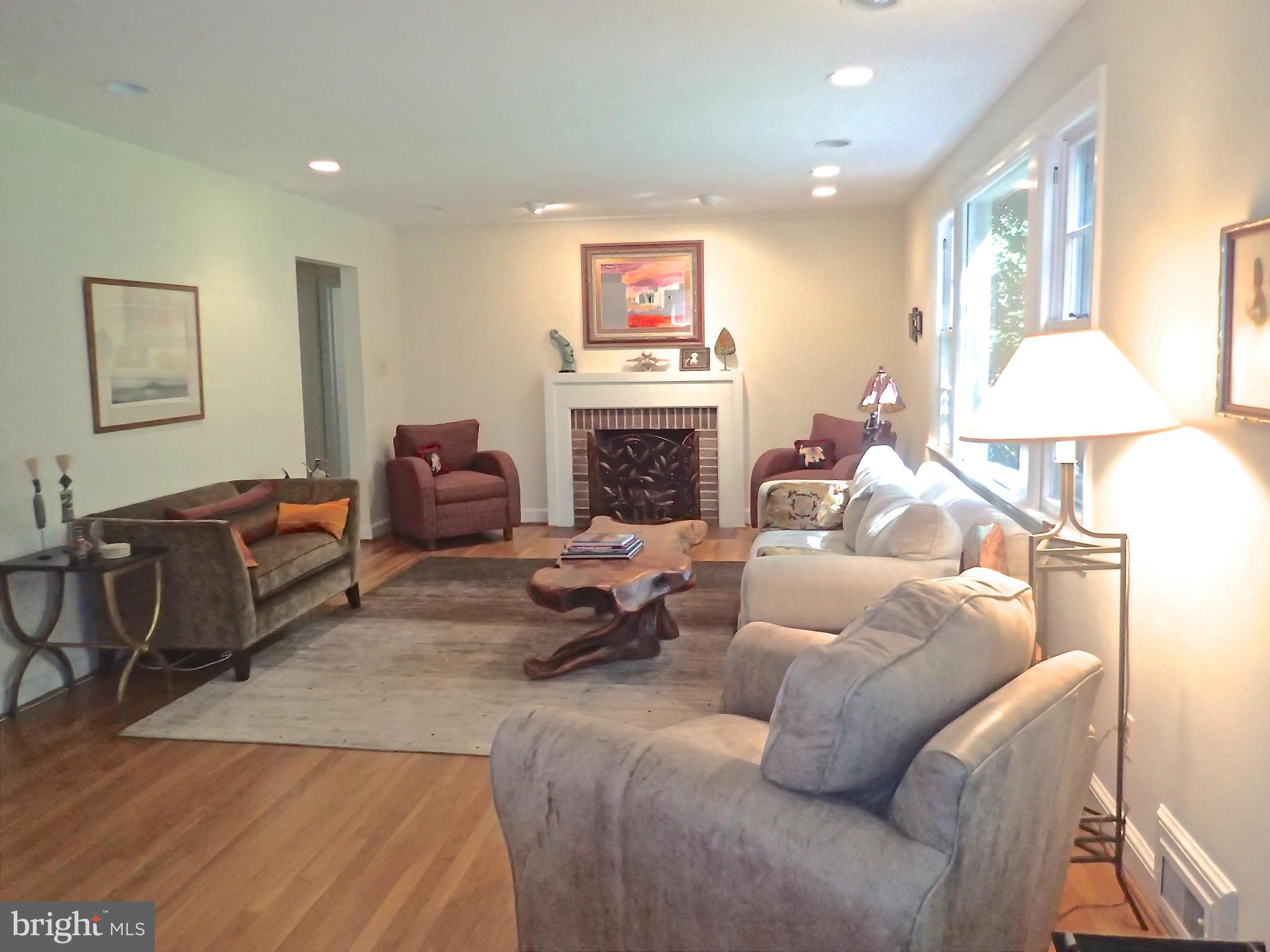 5123 Linnean Avenue Northwest Washington, DC 20008 - Photo 7 of 29 Recessed lighting, beautiful oak floors