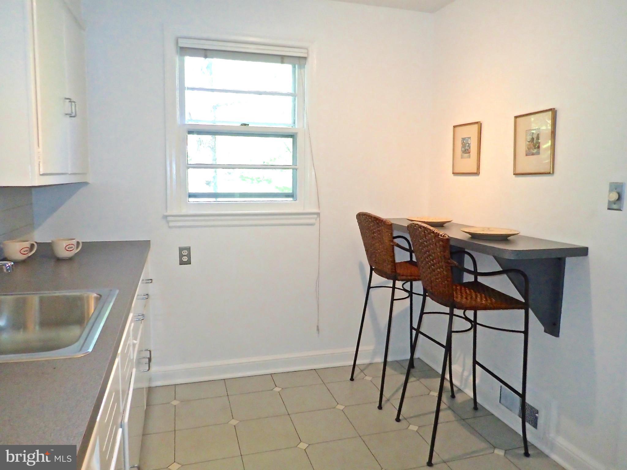 5123 Linnean Avenue Northwest Washington, DC 20008 - Photo 10 of 29 Breakfast bar for two!