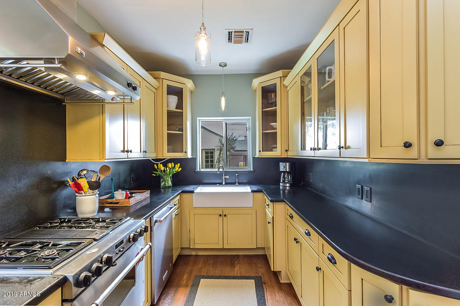 127 West Granada Road Phoenix, AZ 85003 - Photo 11 of 45 Kitchen
