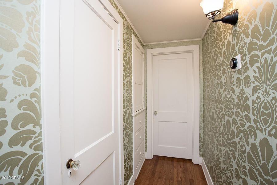 127 West Granada Road Phoenix, AZ 85003 - Photo 18 of 45 Hallway