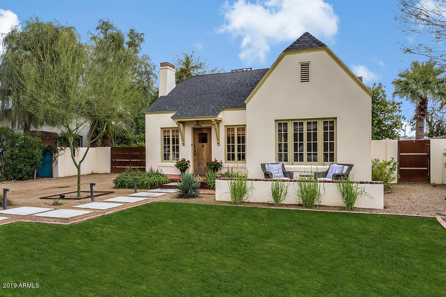 127 West Granada Road Phoenix, AZ 85003 - Photo 2 of 45 Gorgeous curb appeal!