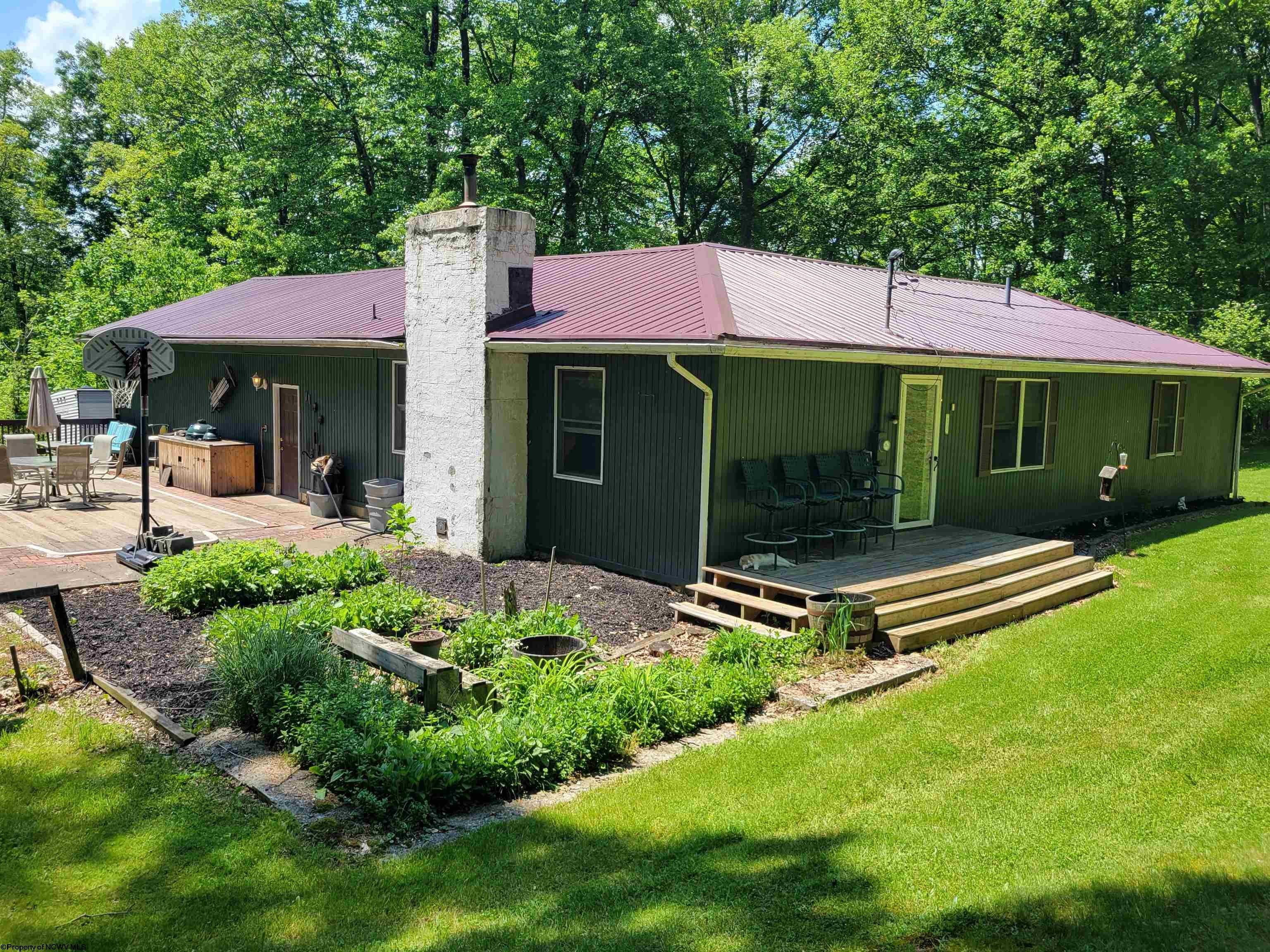 129 Valley Falls Road Fairmont, WV 26554 - Photo 3 of 30 Gallery Image 3