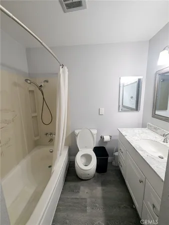 $2,500 | 15769 La Cubre Drive, Victorville, CA 92394