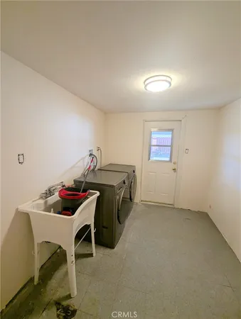 $2,500 | 15769 La Cubre Drive, Victorville, CA 92394